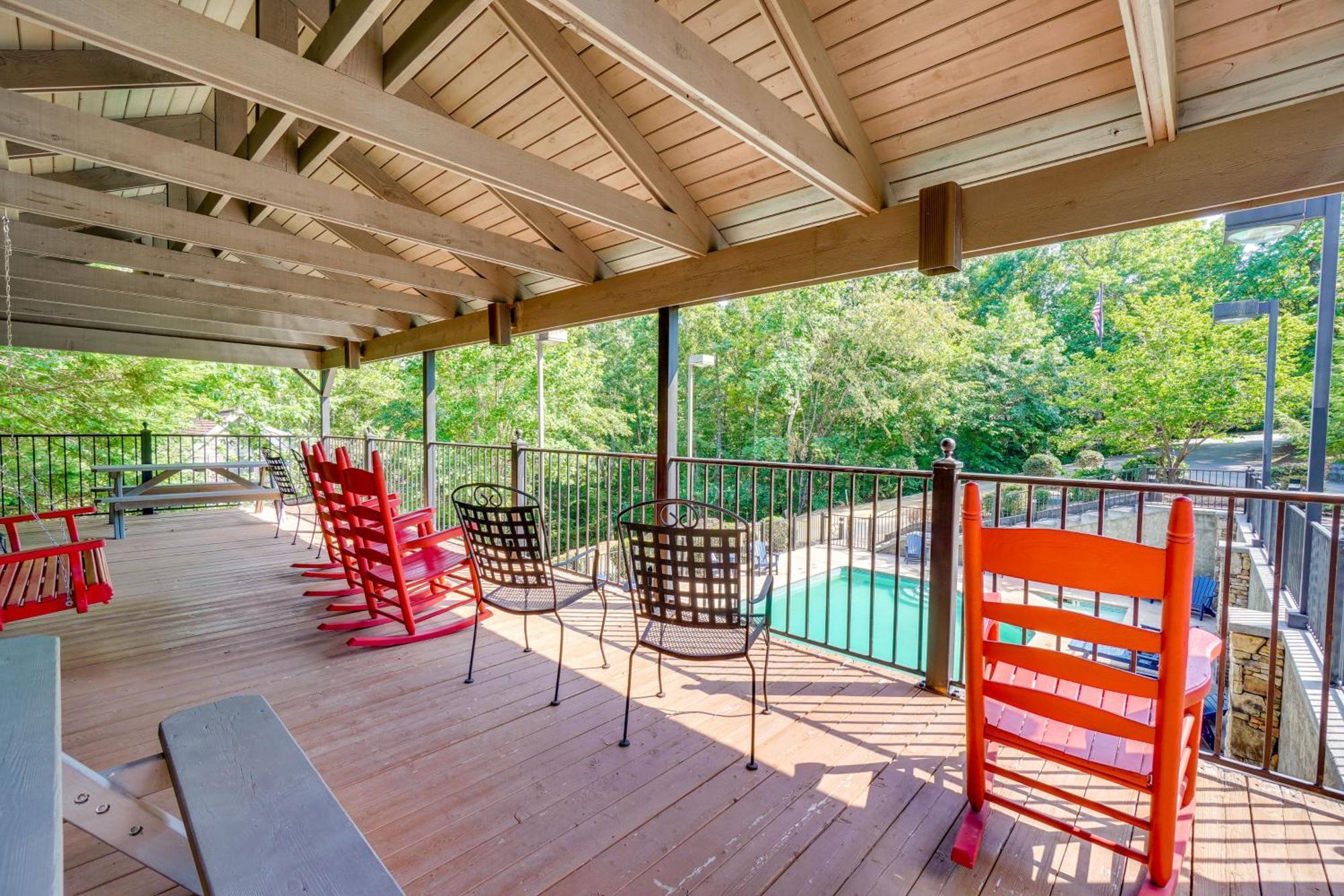 פיג'ן פורג' Smoky Mountain Cabin With Deck And Hot Tub! מראה חיצוני תמונה