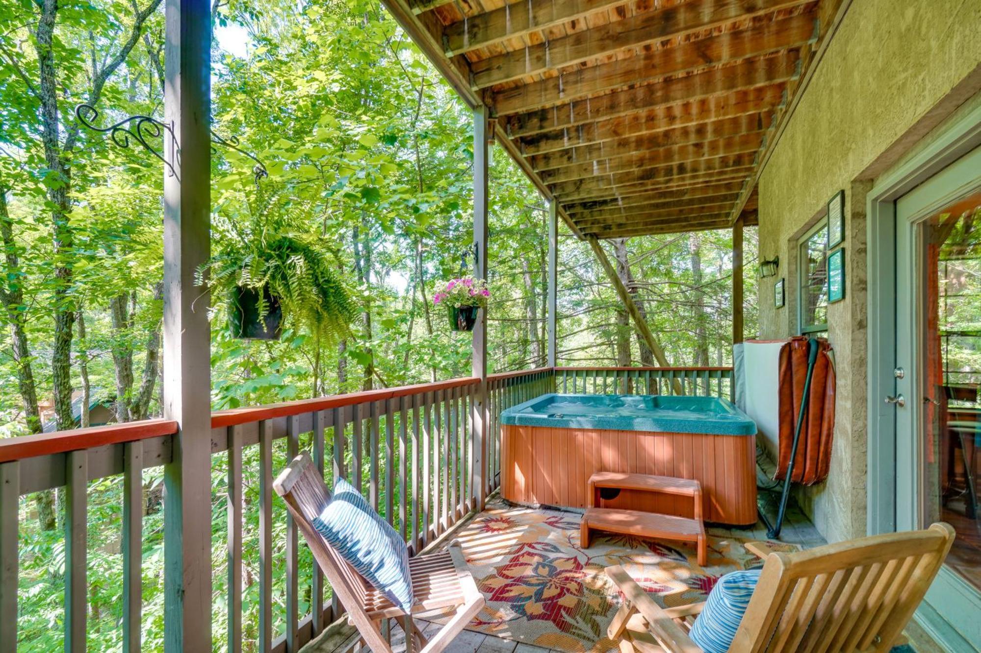 פיג'ן פורג' Smoky Mountain Cabin With Deck And Hot Tub! מראה חיצוני תמונה